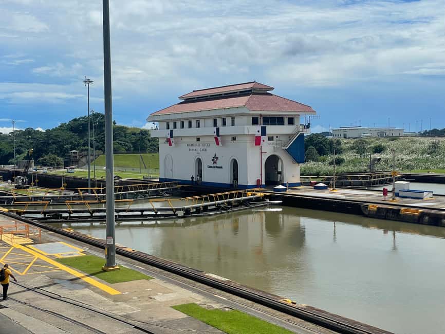 image n.18 of Panama City: Half-day tour of highlights and Panama Canal activity in Panama City, uploaded by supplier