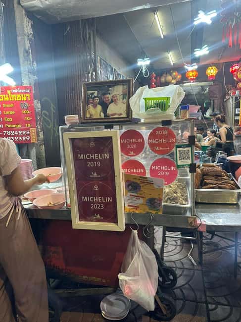 imagem n.7 de Bangkok Authentic Tasting Thai-Chinatown Walking Food Tour atividade em Bangkok, carregada pelo fornecedor