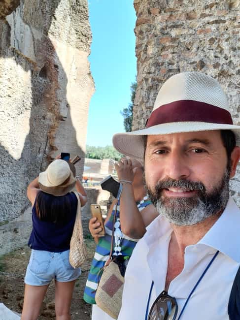 Immagine nº 14 di Da Roma: tour guidato di un giorno ai Giardini di Tivoli e alla Villa Adriana attività a Tivoli, Lazio, caricata dal fornitore