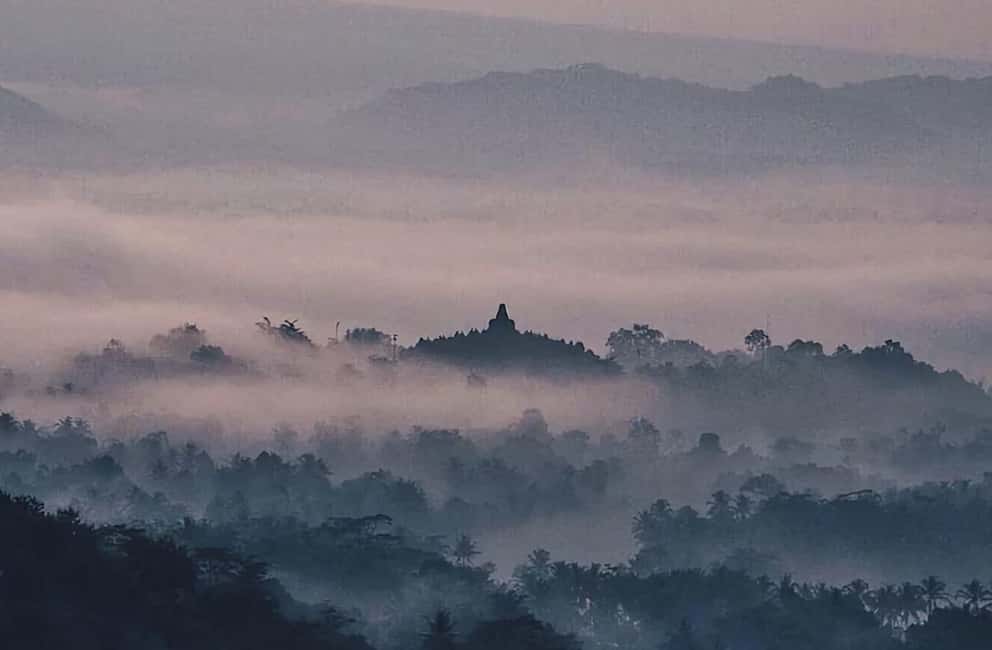 image n.2 of Yogyakarta: Sunrise setumbu, Borobudur and Prambanan Tour activity in Yogyakarta, uploaded by supplier