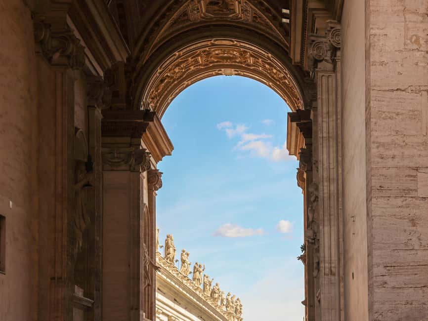 afbeelding n.56 van Rome: Sint-Pietersbasiliek, La Pietà en Pauselijke graftombes Tour activiteit in Rome, geüpload door aanbieder