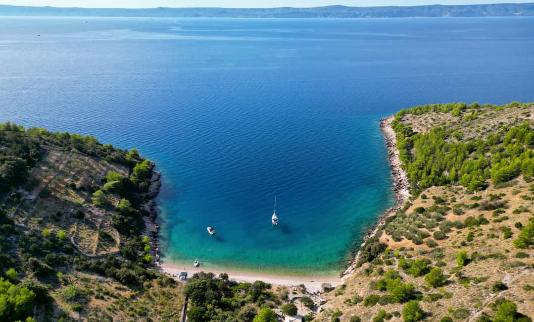 image n.3 of Makarska: Golden Horn Beach & Secluded Bays Speedboat Tour activity in Bol, uploaded by supplier