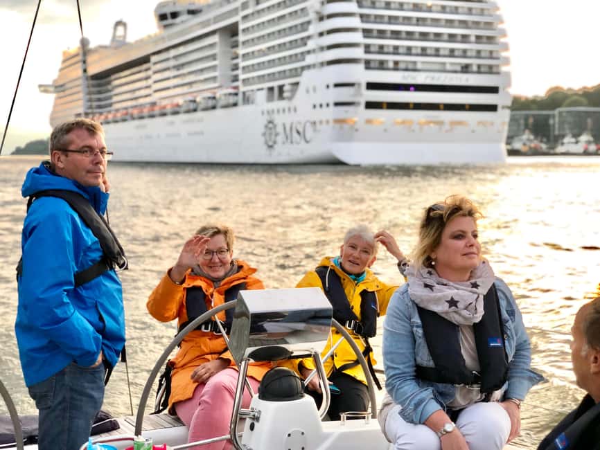 Immagine nº 6 di Autentica gita in barca a vela "verso Blankenese", Amburgo/Elbe attività a Germania, caricata dal fornitore
