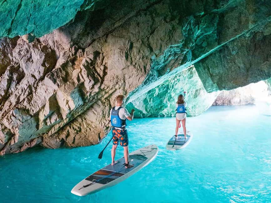 Immagine nº 17 di Tour VIP di Capri: Anacapri, Giardini di Augusto e Faraglioni attività a Campania, caricata dal fornitore