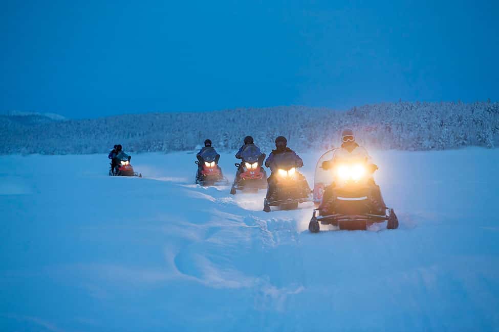 bild nr.2 av Kiruna: Snöskotertur med norrsken och transfer aktivitet i Kiruna, uppladdad av arrangören