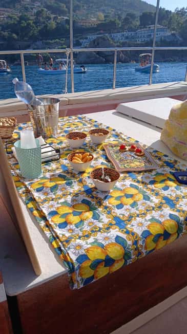 imagen n.º 7 de Crucero turístico costero con snorkel y aperitivo actividad en Cefalù, subida por el proveedor