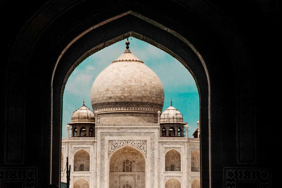 imagem n.2 de De Deli: Excursão de um dia ao Taj Mahal e Agra em comboio super-rápido atividade em Agra, carregada pelo fornecedor
