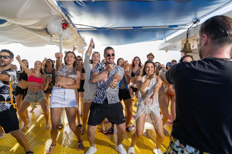 afbeelding n.23 van Athene: eilandcruise met zwemmen. DJ, lunch en drankjes inbegrepen. activiteit in Centraal-Griekenland, geüpload door aanbieder
