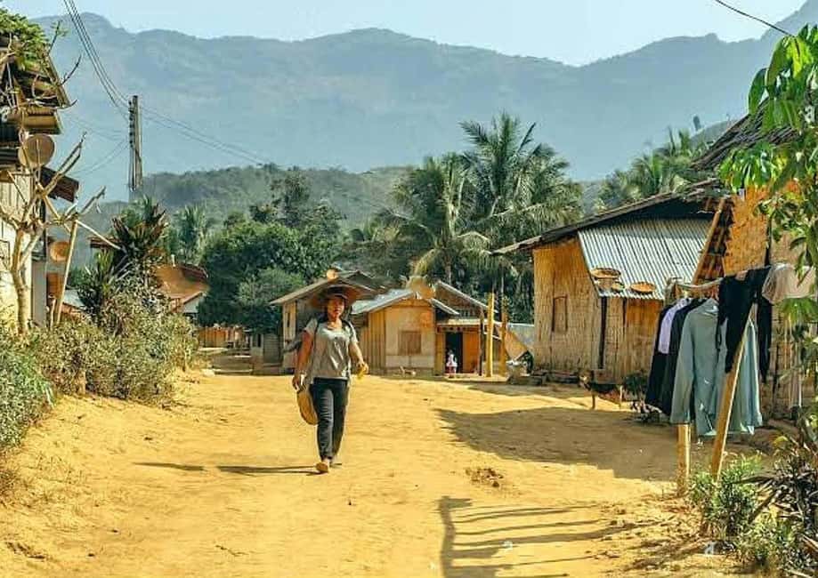 imagen n.º 1 de Nong Khiaw: 2 días de senderismo, pueblo Hmong, alojamiento en casa particular y kayak. actividad en Provincia de Luang Prabang, subida por el proveedor