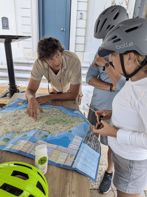 Immagine nº 2 di Lecce: tour in e-bike a Galatina con frantoio e degustazione di vino attività a Corigliano D'otranto, caricata dal fornitore