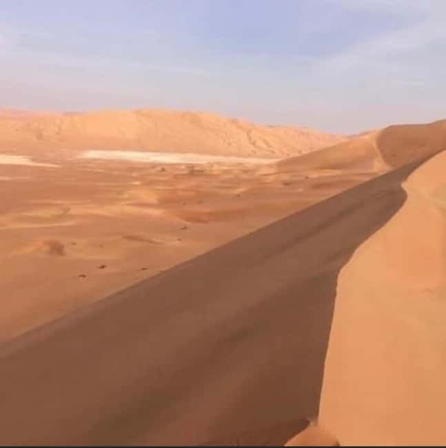 Immagine nº 2 di Avventura nel deserto di Wahiba , Nuoto nel Wadi Bani Khalid attività a Regione al-Sharqiyya, caricata dal fornitore