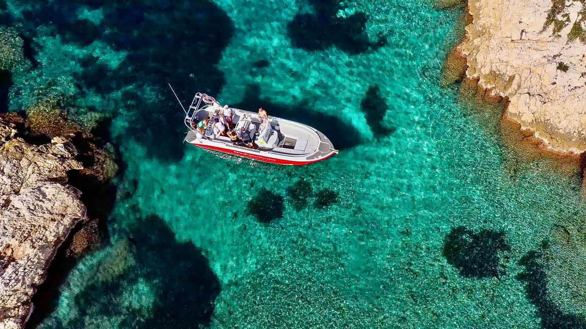 image n.11 of From Marseille: Iconic Calanques Boat Tour with Swimming activity in South of France, uploaded by supplier