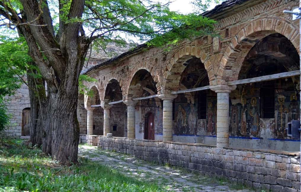 afbeelding n.15 van Vanuit Tirana/Durres: Korca, Voskopoja, Pogradec,Lin Dagtocht activiteit in Korçë, geüpload door aanbieder