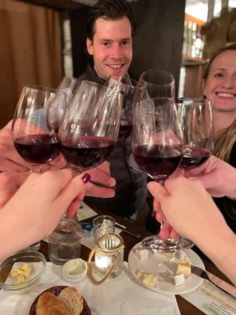 imagem n.7 de Colónia-Nippes: Queijo e vinho com champanhe e Grand Cru atividade em Colônia, Alemanha, carregada pelo fornecedor
