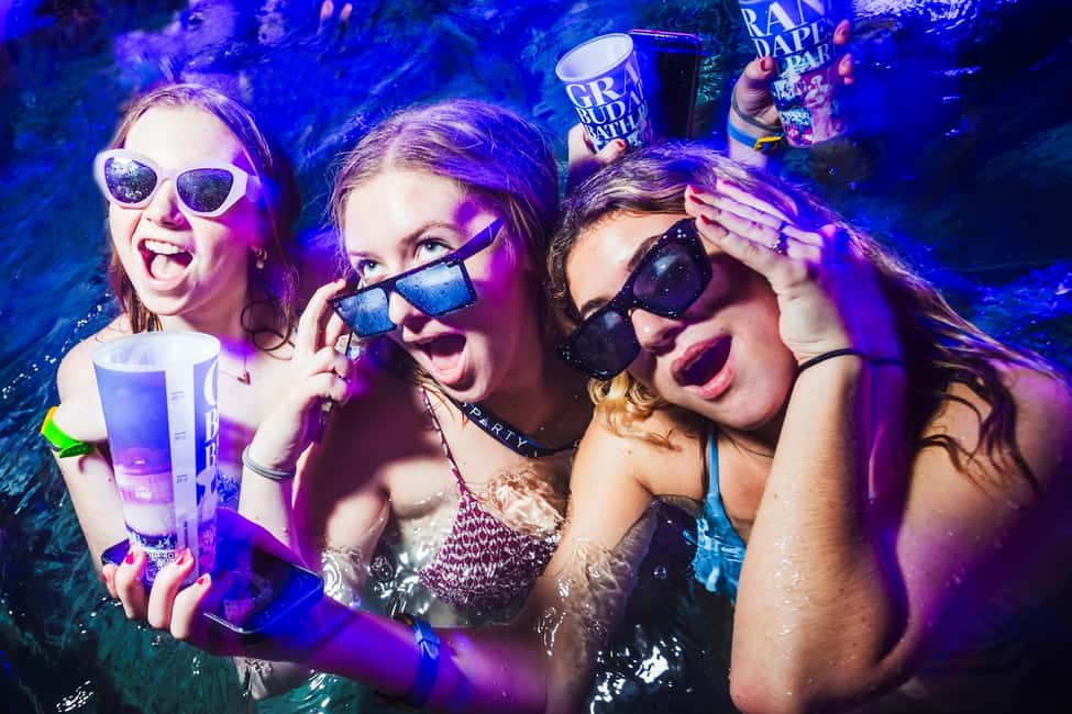 Image N°9 de Budapest : Sparty - Le billet ultime pour une soirée spa en fin de soirée activité à Budapest, publiée par le prestataire