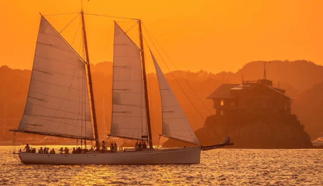 image n.5 of Newport Sunset Sail on Schooner Adirondack activity in Rhode Island, uploaded by supplier