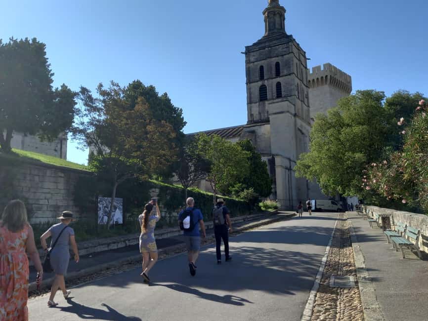 imagem n.6 de Avignon: Excursão a pé pela cidade com entrada no Palácio dos Papas atividade em Avignon, carregada pelo fornecedor