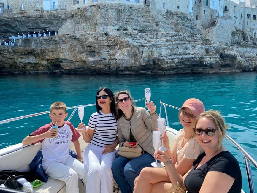image n.23 of Polignano a Mare: Speedboat Cruise to Caves with Aperitif activity in Polignano a Mare, uploaded by supplier