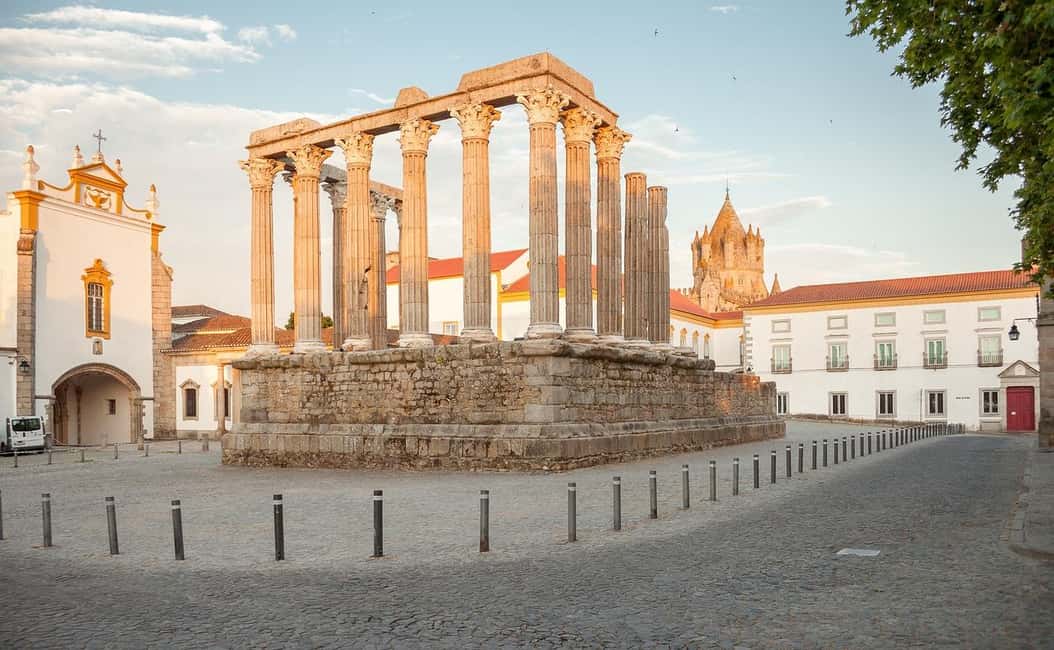 imagem n.4 de De Lisboa: Tour Évora e Monsaraz atividade em Évora, carregada pelo fornecedor
