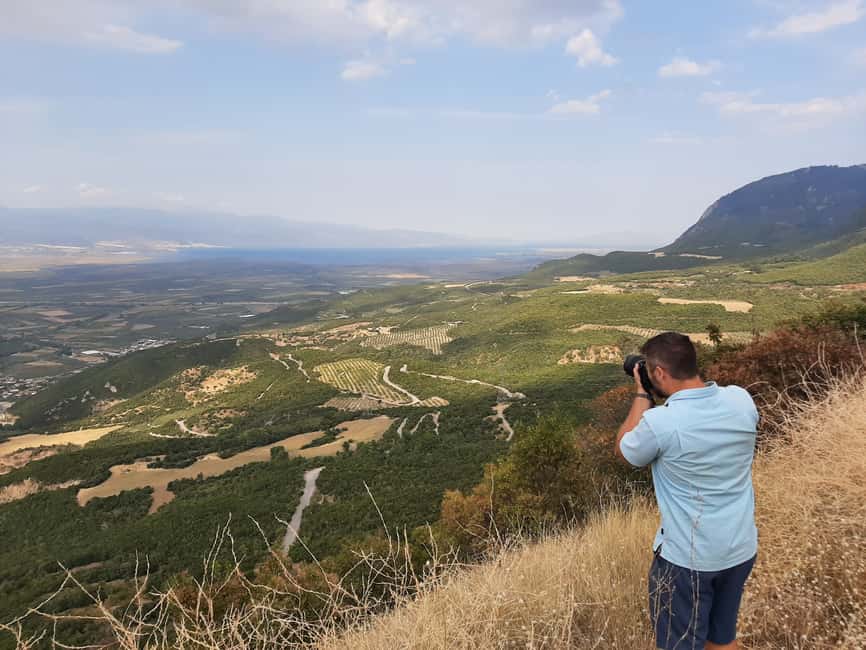imagem n.6 de Atenas: Viagem de 1 dia a Delfos, Caverna de Córius e Campo de Batalha 300 atividade em Delfos, carregada pelo fornecedor