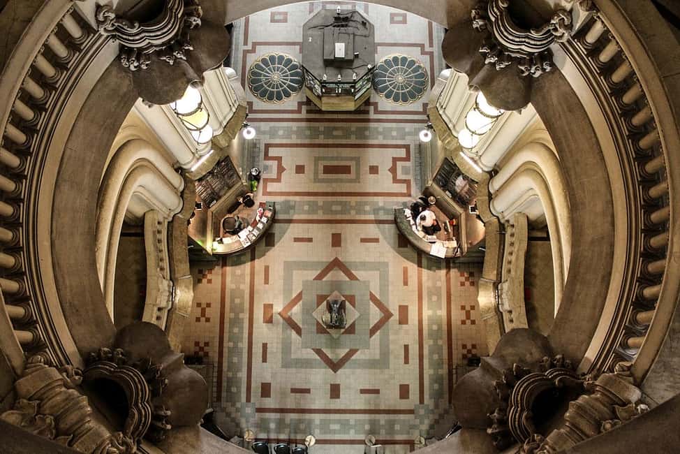 imagen n.º 3 de Buenos Aires: Palacio Barolo Tour nocturno guiado con vino actividad en Buenos Aires, subida por el proveedor