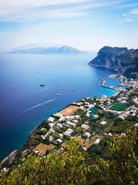 image n.4 of Capri private boat tour from sorrento on Gozzo 35 activity in Anacapri, uploaded by supplier