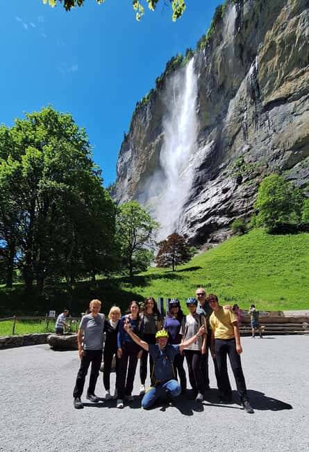 imagen n.º 2 de Interlaken: tour en bicicleta eléctrica por el valle de las 72 cascadas y Lauterbrunnen actividad en Lauterbrunnen, subida por el proveedor