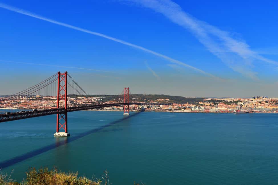 imagem n.15 de LISBOA: Passeios incríveis de Tuktuk com um guia local português atividade em Nazaré, Portugal, carregada pelo fornecedor