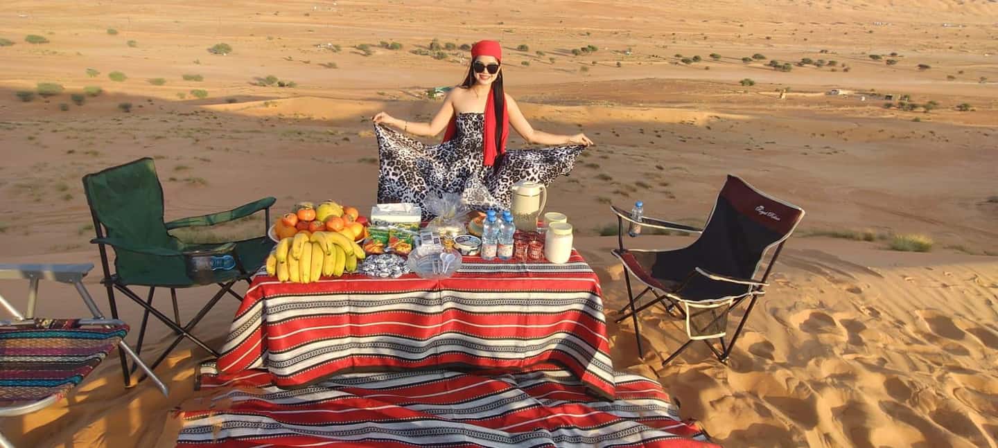 Immagine nº 4 di Giornata privata nel deserto con osservazione del tramonto attività a Regione al-Sharqiyya, caricata dal fornitore