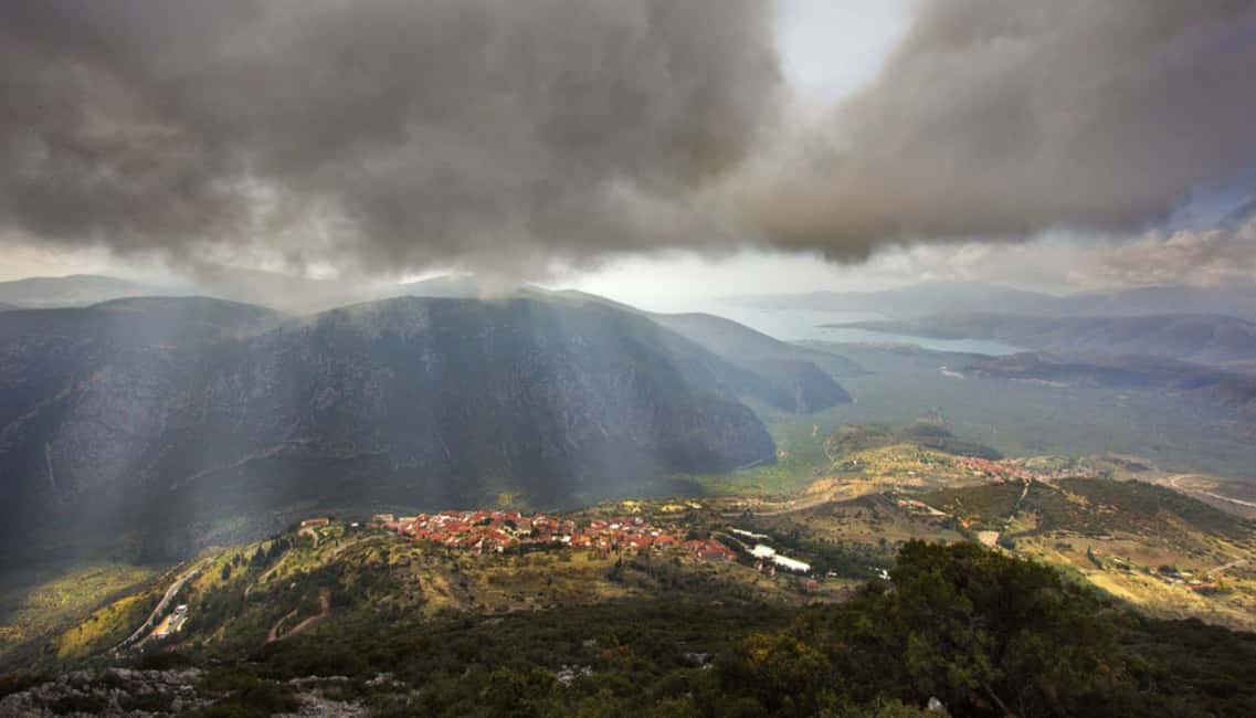 imagem n.12 de Atenas: Viagem de 1 dia a Delfos, Caverna de Córius e Campo de Batalha 300 atividade em Delfos, carregada pelo fornecedor