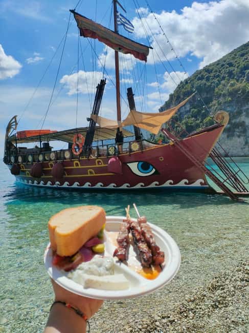 afbeelding n.3 van Nydri: zeilen door de geschiedenis. Dagelijkse cruise met strandbarbecue activiteit in West-Griekenland, geüpload door aanbieder