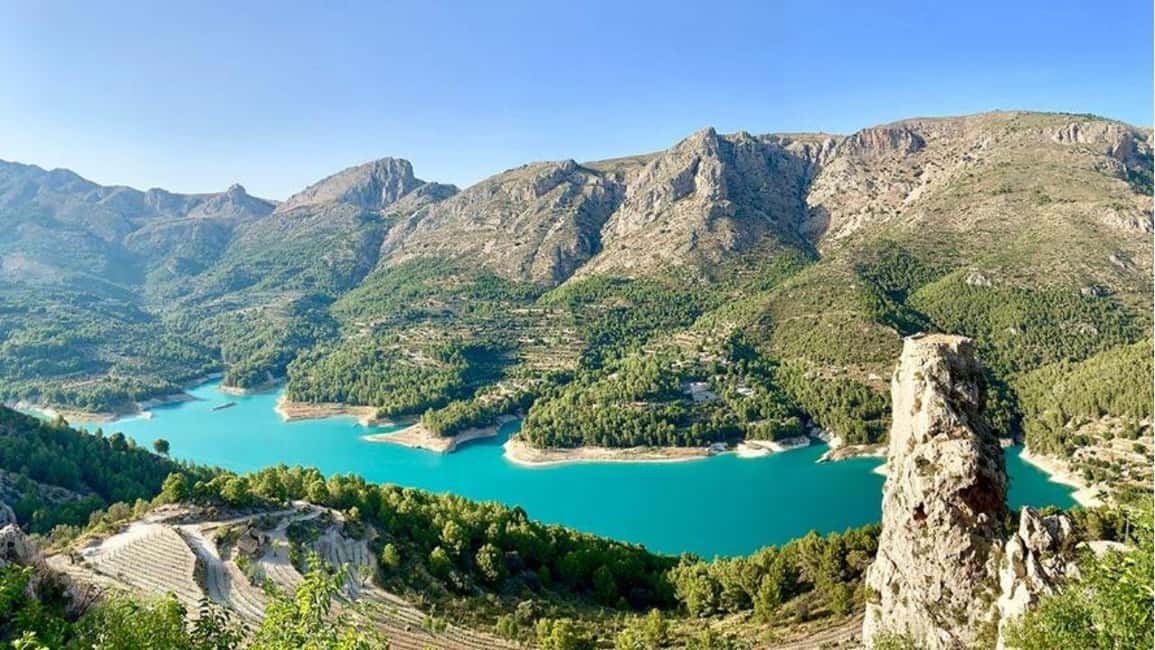 imagen n.º 4 de Benidorm: Excursión guiada en Jeep a Guadalest y las Cascadas del Algar actividad en Callosa de Ensarriá, subida por el proveedor