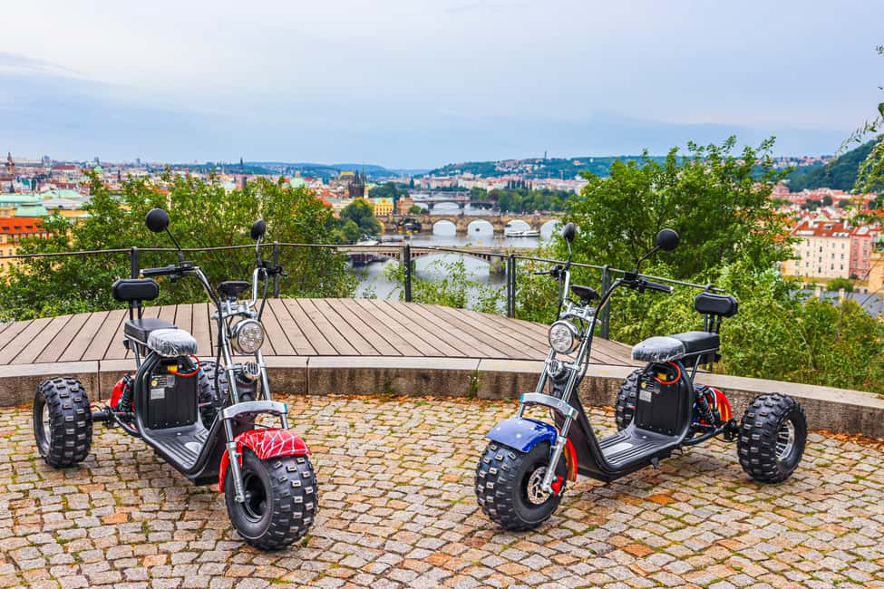 imagen n.º 3 de Praga: Tour turístico guiado en triciclo eléctrico actividad en Praga, subida por el proveedor