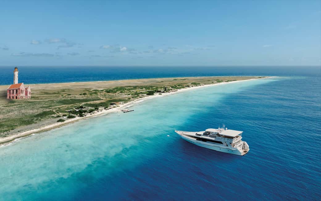 afbeelding n.1 van Curaçao: Klein Curaçao-jachttocht met toegang tot strandhuis activiteit in Curaçao, geüpload door aanbieder