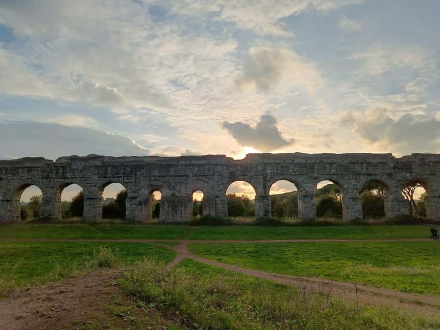 Immagine nº 7 di Il miglior tour avventuroso in MTB elettrica sulla Via Appia e gli acquedotti (26 km) attività a Roma, caricata dal fornitore