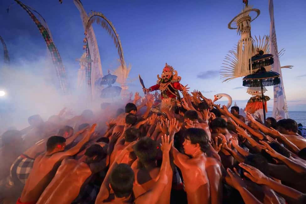 Obraz nr 3 z atrakcji Bali: Bilet wstępu do świątyni Tanah Lot Sunset Kecak & Fire Dance Show w Tabanan, przesłany przez organizatora