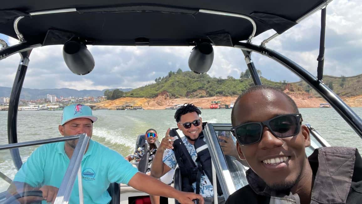 imagem n.1 de GUATAPÉ: TOUR PRIVADO 8 PX EL PEÑOL, GUATAPE, BARCO E ALMOÇO NA COZINHA OC atividade em Guatapé, carregada pelo fornecedor