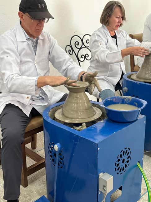 Image N°3 de Artisan d'un jour : Atelier de poterie et de zellige à Fès activité à Fès, publiée par le prestataire