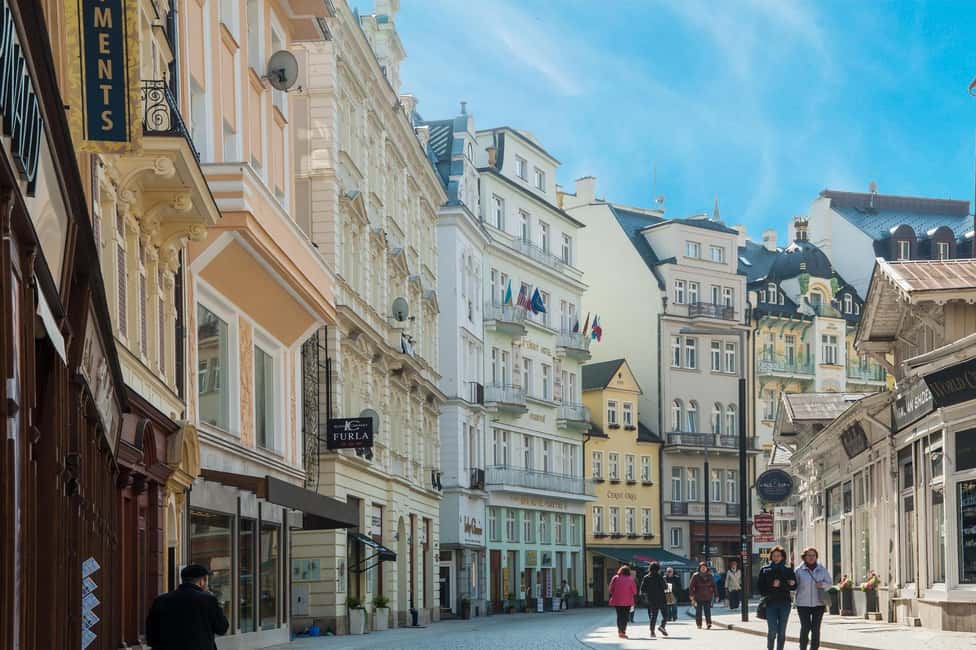 Karlovy Vary içindeki Prag'dan Karlovy Vary Günübirlik Gezi etkinliğinin tedarikçi tarafından yüklenen 4 no'lu görseli