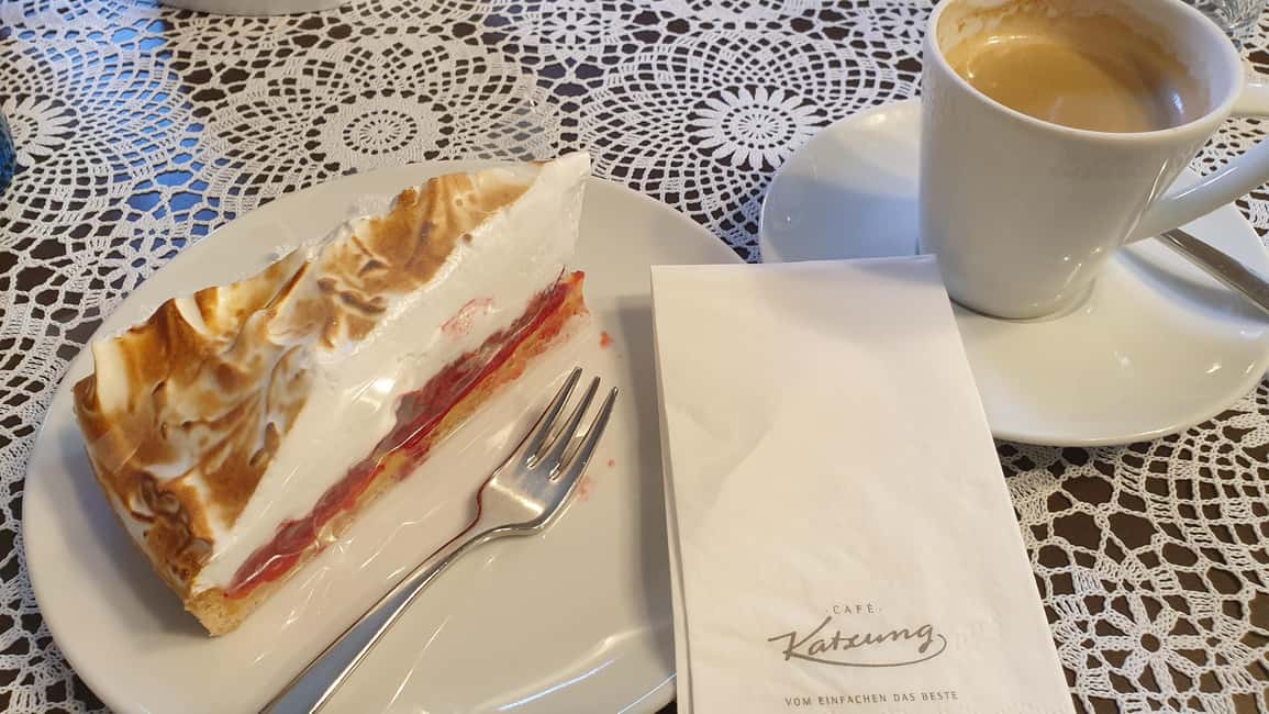imagem n.1 de Innsbruck: Sweets & Coffee Tour - Visita guiada particular atividade em Innsbruck, carregada pelo fornecedor