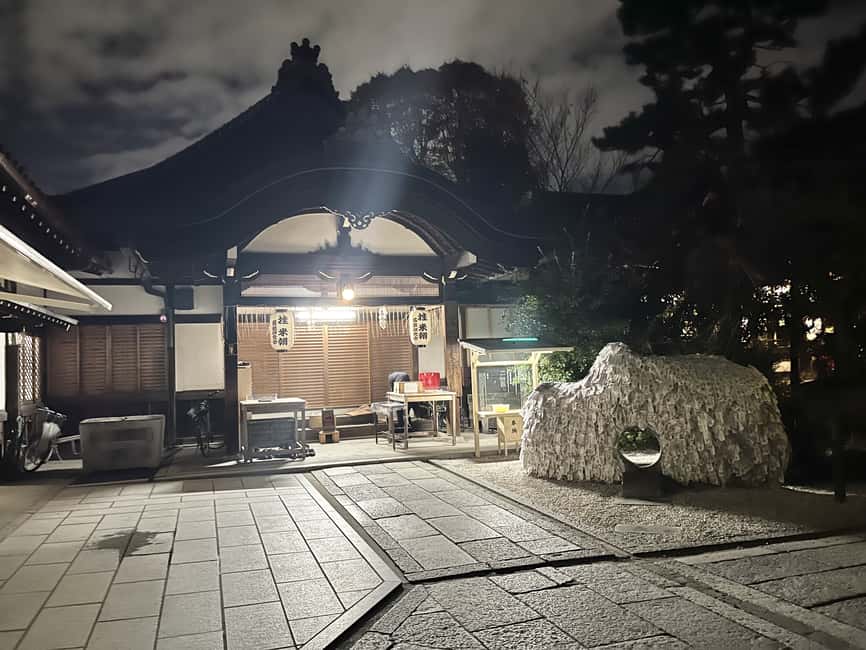 サプライヤーによってアップロードされた、京都の京都：祇園魔法の夜散策ツアー 芸者ガイド付きの画像#14