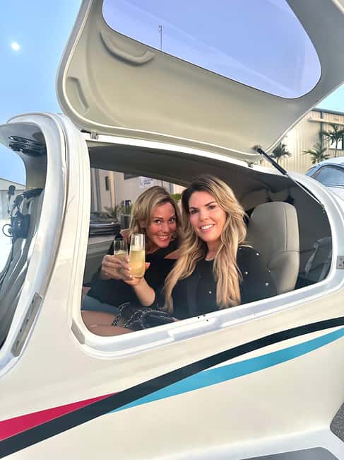 imagen n.º 14 de Fort Lauderdale y Miami: tour privado en avión de lujo actividad en Miami, subida por el proveedor