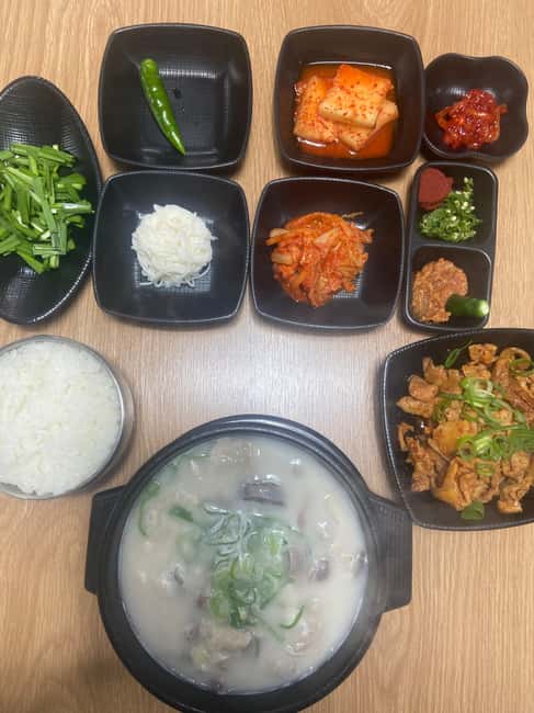 image n.12 of Taste of Jeju: A Culinary Journey Through Traditional Market activity in Jeju-si, uploaded by supplier