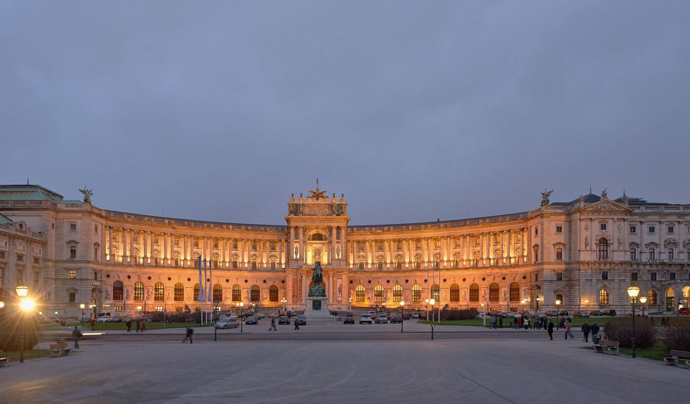 Vienna: Imperial Treasury & New Hofburg Palace Combo Ticket