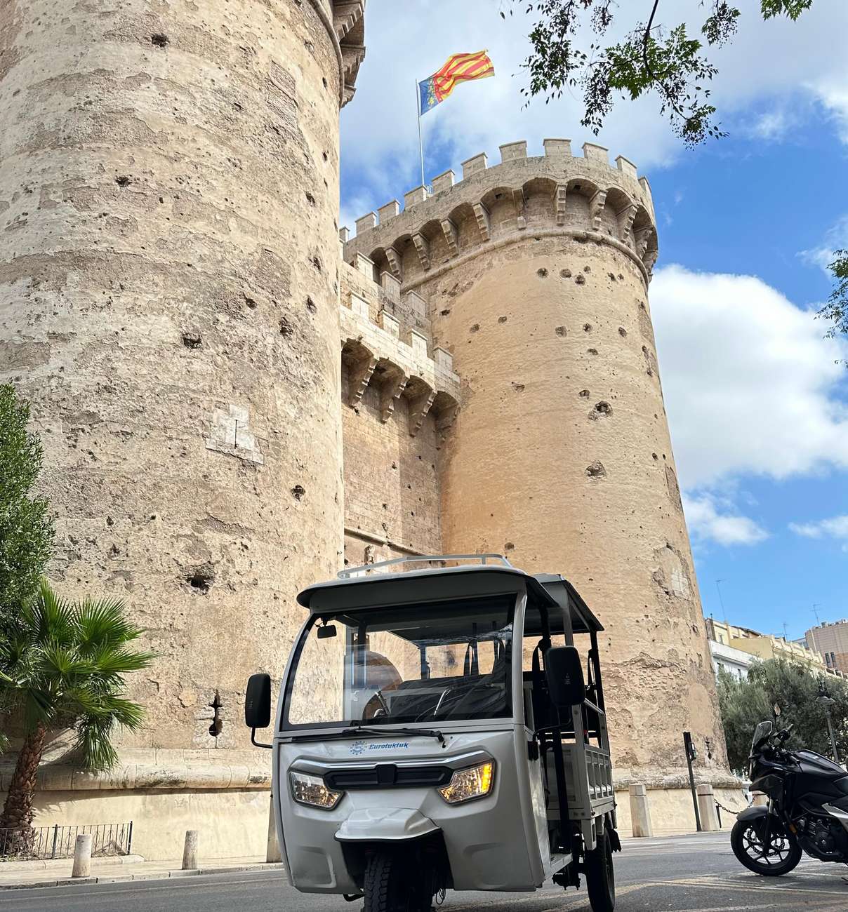 Valencia: Historische Tour mit dem Tuk-Tuk 1 Std.