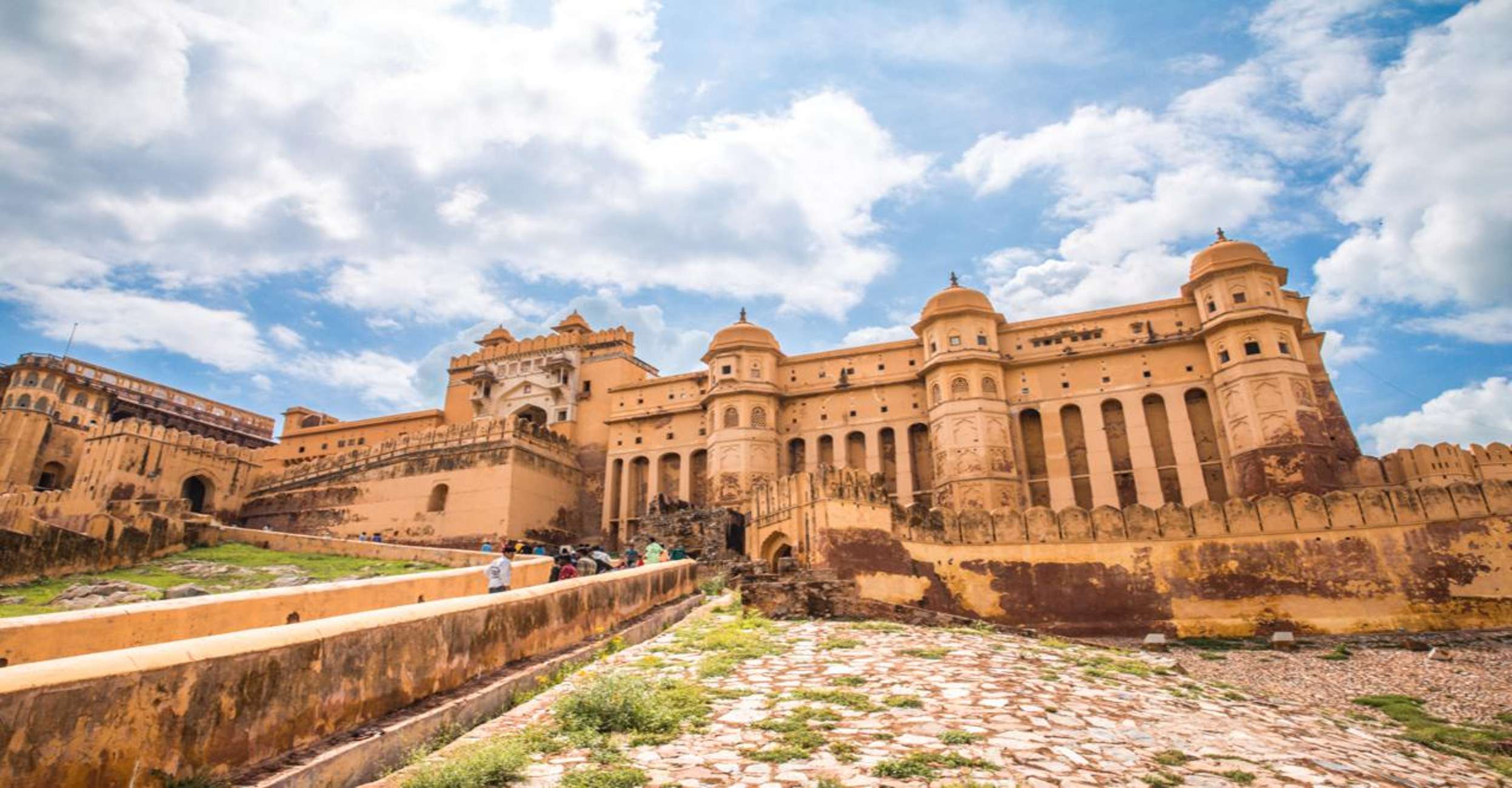 Jaipur: Amber Fort, Stepwell & Blind Love Temple Guided Tour