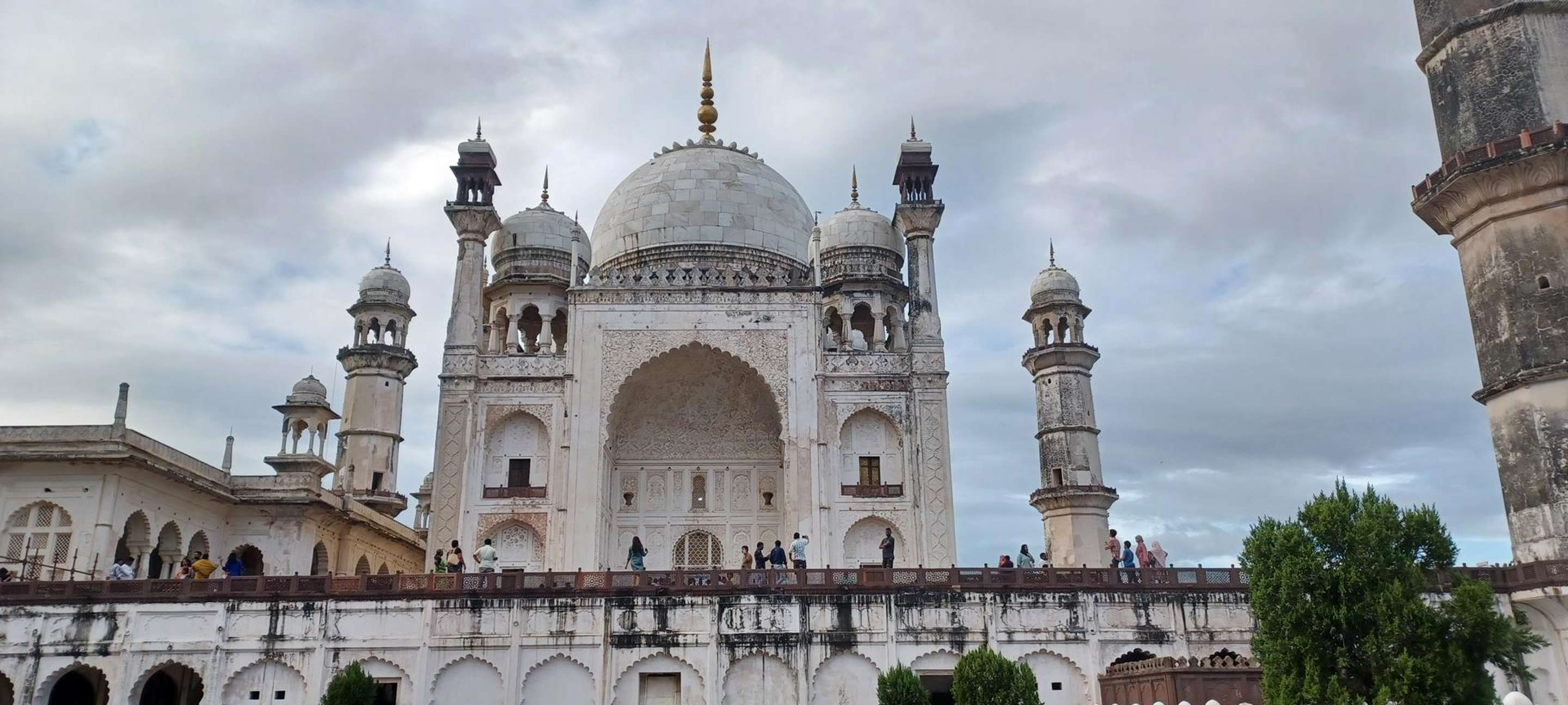 A Day Tour of Ajanta & Ellora Caves with Bibi Ka Maqbara