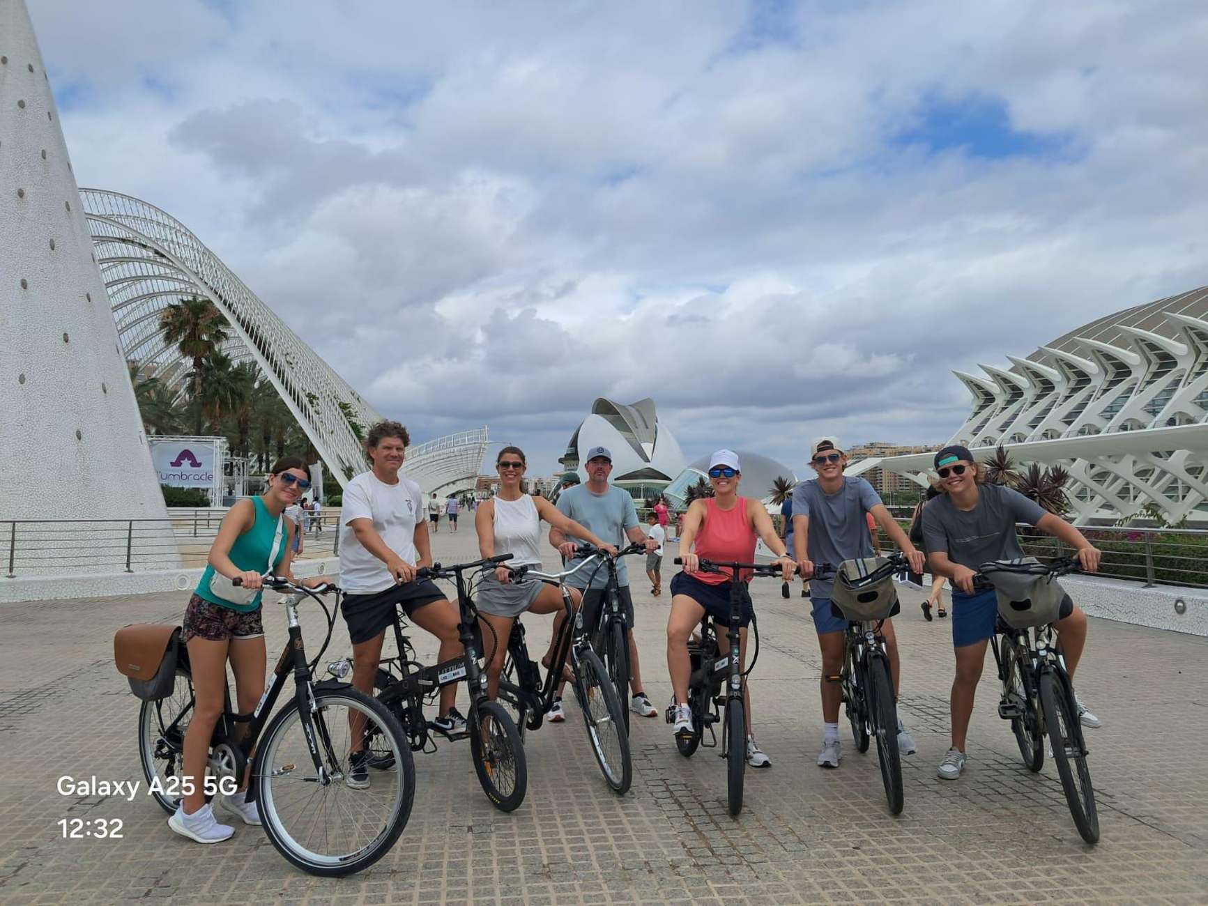 Valencia: Stadt-Highlights E-Bike-/Fahrradtour mit Guide