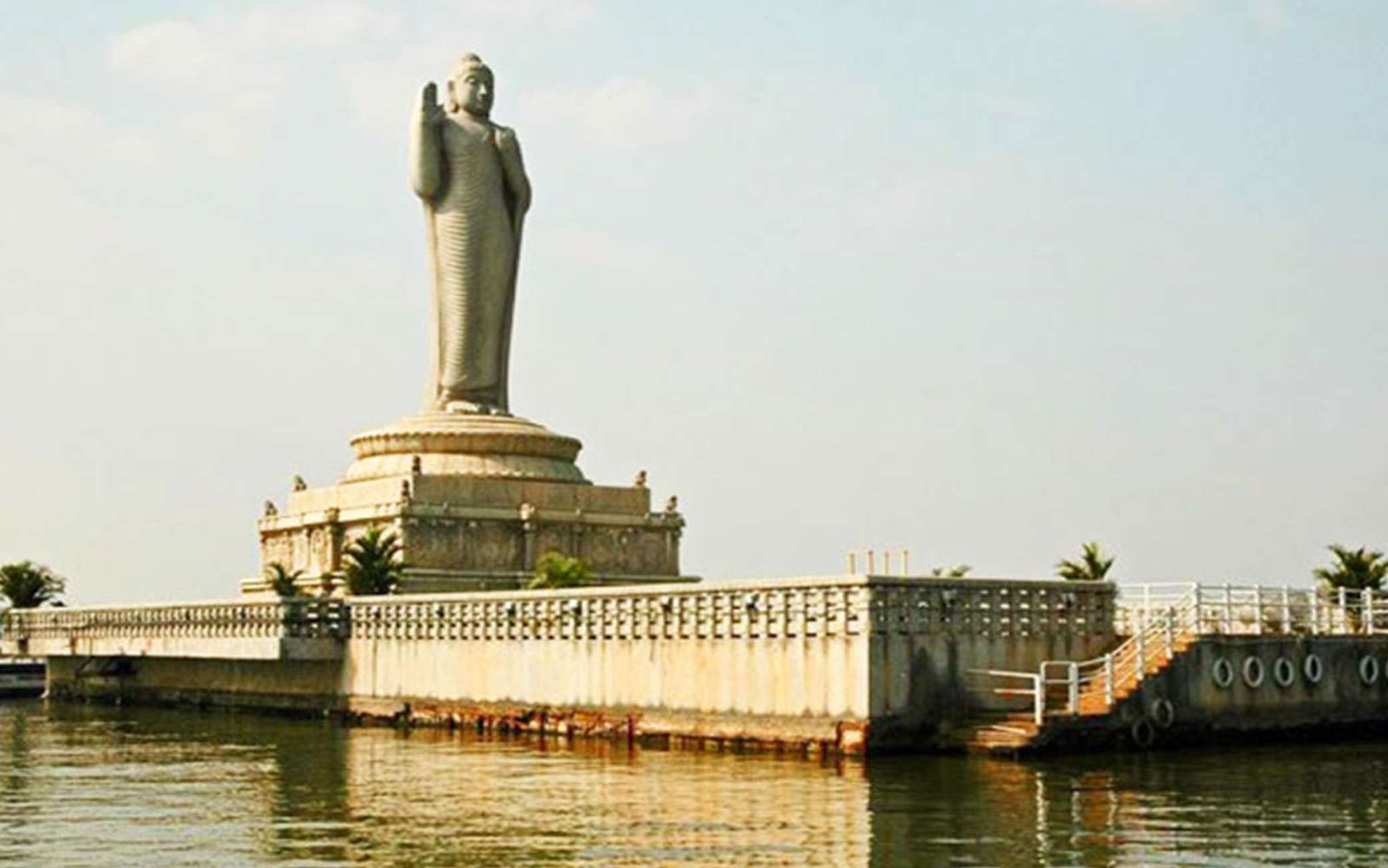 Hyderabad Evening Tour with Boat Ride, Laser Show & Dinner