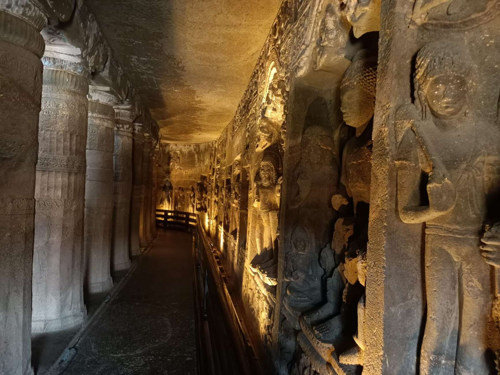 From Aurangabad: Ajanta & Ellora Day Tour with All Inclusion